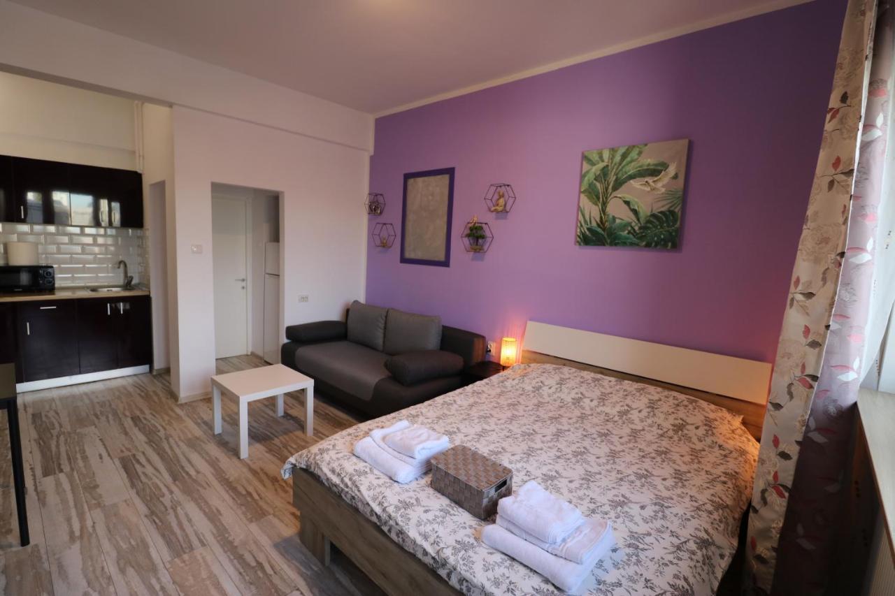 Ferienwohnung Charming Cozy Studio - Old Town - Free Minibar Bukarest Exterior foto