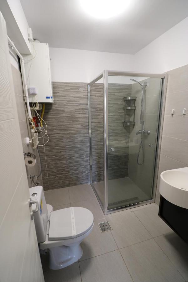 Ferienwohnung Charming Cozy Studio - Old Town - Free Minibar Bukarest Exterior foto